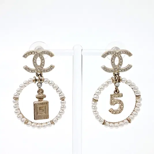 Chanel pearl earrings