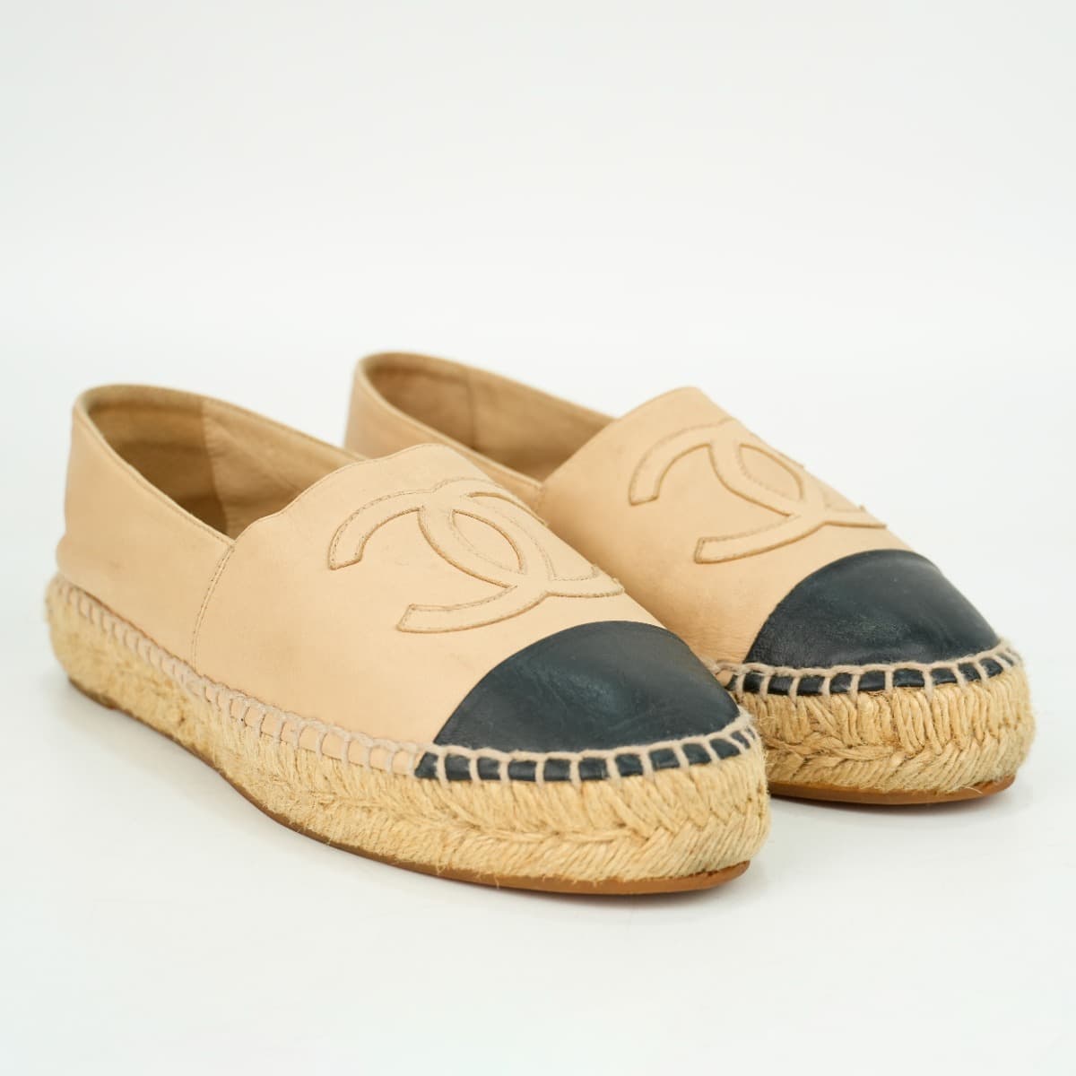 Size 35 - Chanel Lambskin Espadrilles in Beige and Black