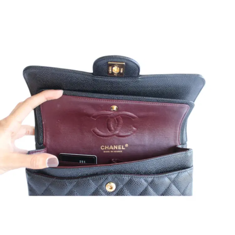 Chanel Classic Double Flap Bag Black | LUXEPOLIS-Hover-Image