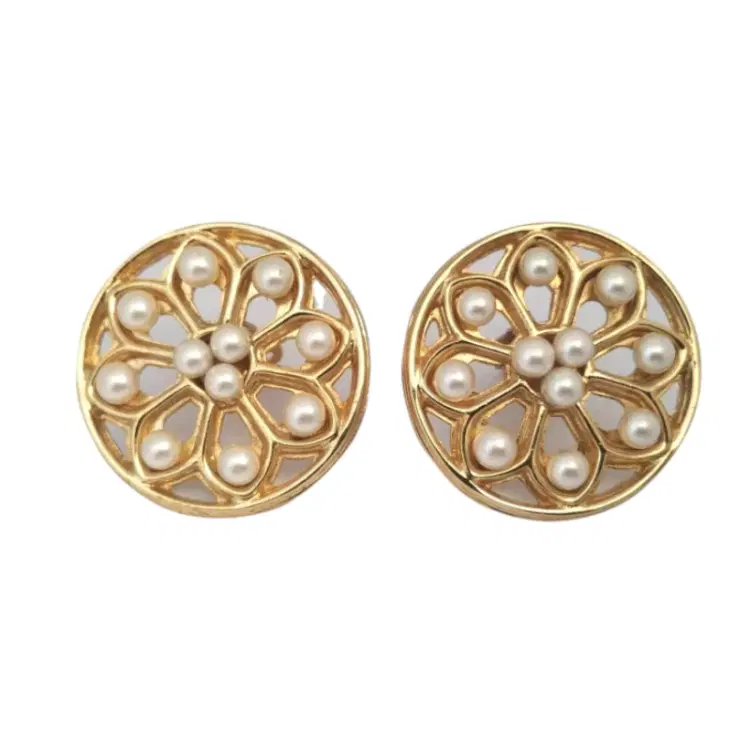 Chanel Vintage Pearl Round Large Earrings-Hover-Image