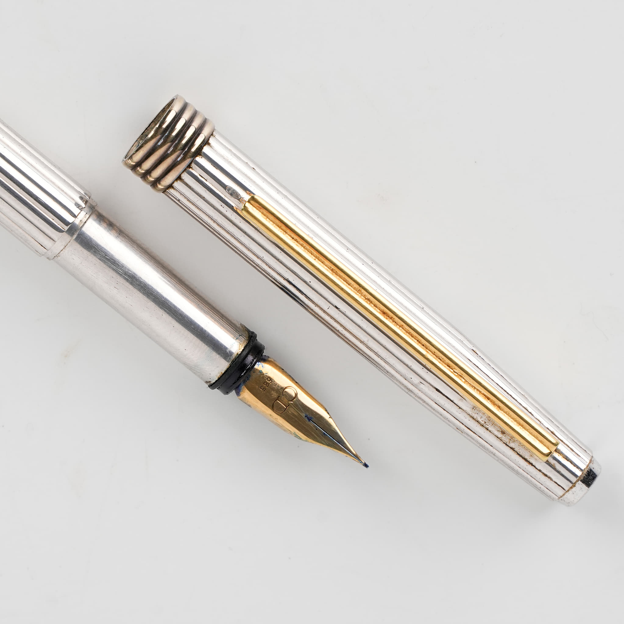 Christian Dior fountain pen in solid silver with an 18k gold nib