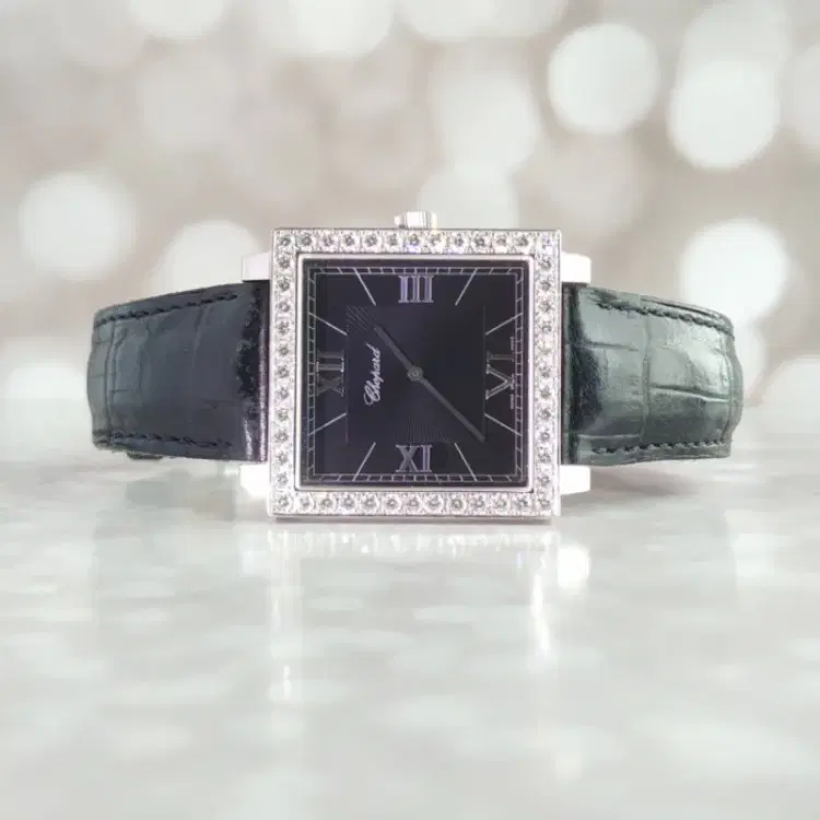 Chopard Happy Diamonds 18k White Gold Quartz-Hover-Image