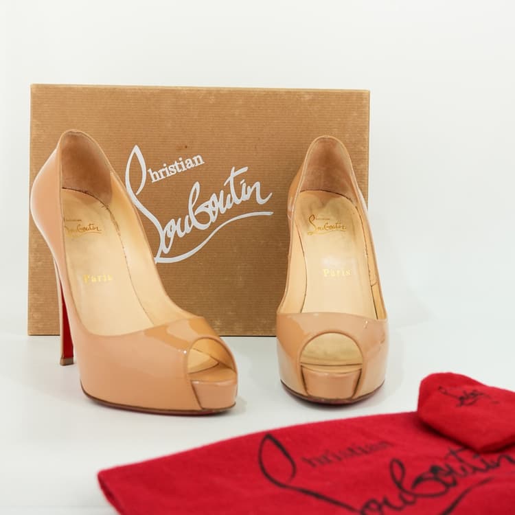 Size 37.5 - Christian Louboutin New Very Prive Patent Leather Pumps-Hover-Image