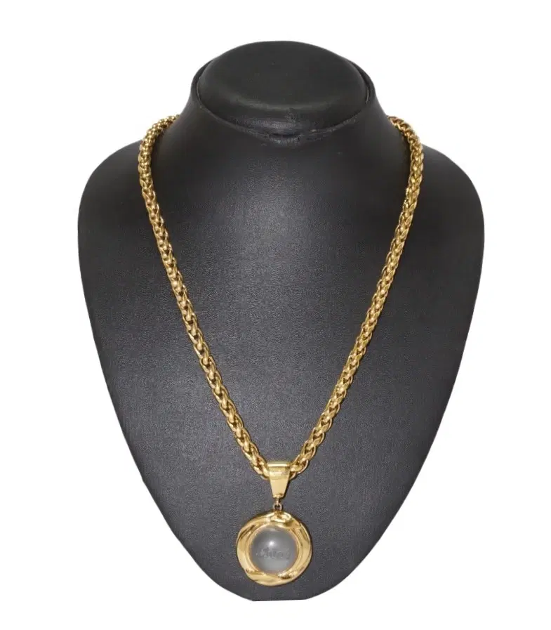 Chloe Vintage Necklace