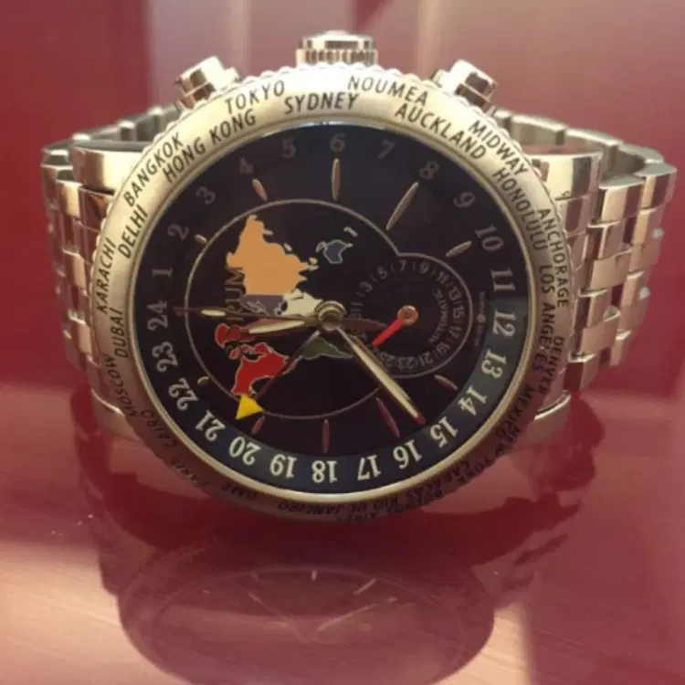 Corum classical GMT-Hover-Image