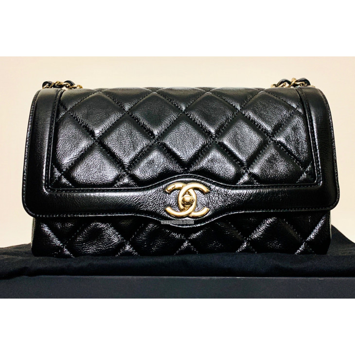 Buy Pre-owned & Brand new Luxury Chanel Black Flap Crossbody Bag Online