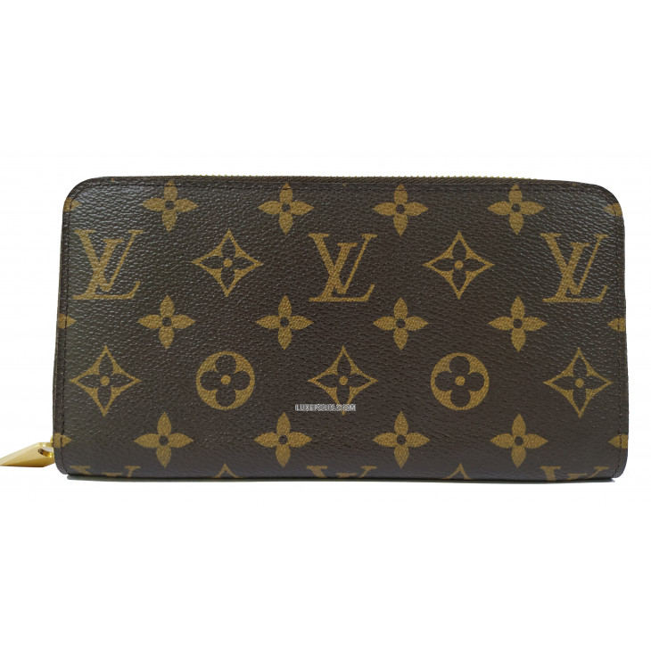 Louis Vuitton® Wallet On Chain Lily Monogram. Size in 2023