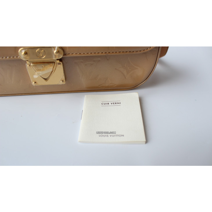 Louis Vuitton Noisette Monogram Vernis Malibu Street Clutch Bag
