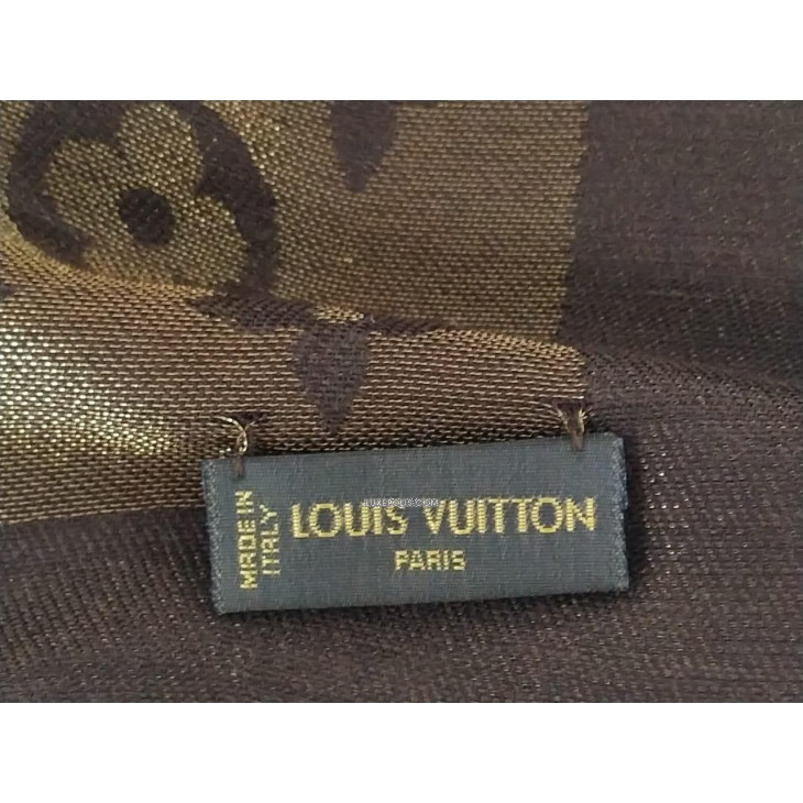 Louis Vuitton Monogram Shine Shawl (scarf) for Sale in Northbrook