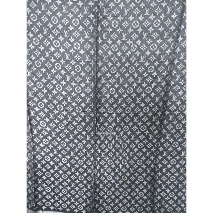 Pre-owned Louis Vuitton Monogram Shine Shawl ($525) ❤ liked on