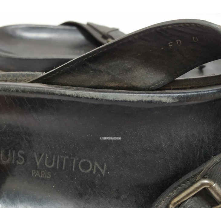Academy leather sandals Louis Vuitton Black size 38 EU in Leather - 34349403