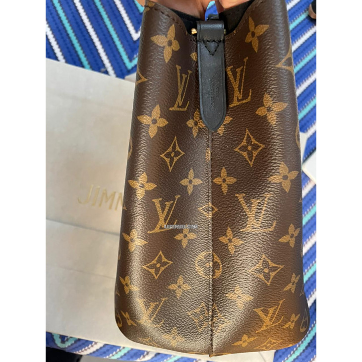 Louis Vuitton pre-owned brown Monogram NeoNoe MM gold hardware shoulder bag