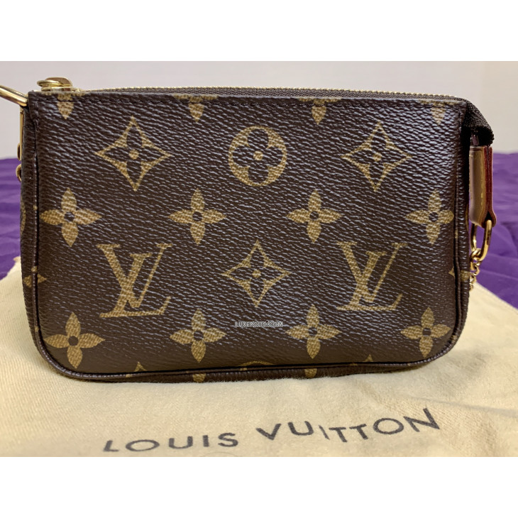 Buy Pre-owned & Brand new Luxury Louis Vuitton Monogram Canvas Mini  Pochette Accessoires Online