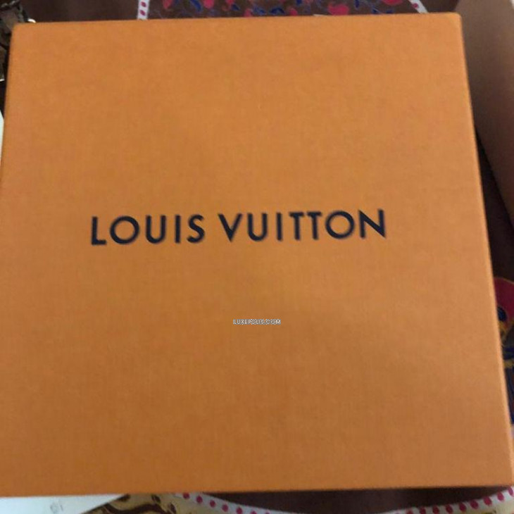 Louis Vuitton Initials 40mm Reversible Belt 95 – STYLISHTOP