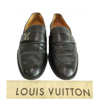 Louis Vuitton Men's LV Driver Moccasin Loafers Embossed Monogram  Leather Black