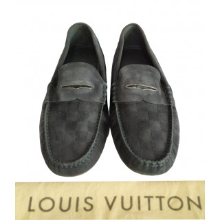 LOUIS VUITTON Leather Metal Logo Moccasin Loafer White 9.5 UK/10.5
