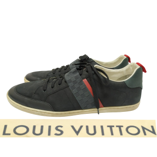 Louis Vuitton Men's Black Leather Blackjack Loafer – Luxuria & Co.