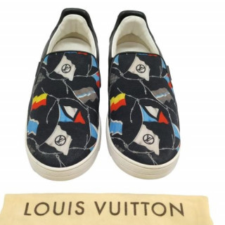 Louis Vuitton Front Row LV Cup Slip On Sneakers