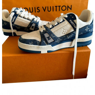 Louis Vuitton Trainer Sneaker in Blue