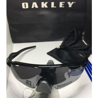 Oakley Prizm Black RadarEv Sunglasses
