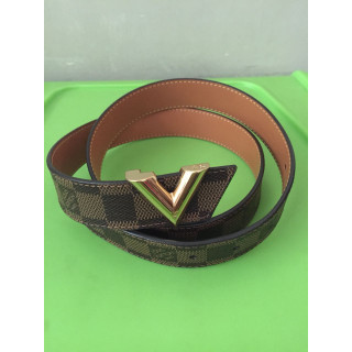 Louis Vuitton Damier Ebene Essential V Belt