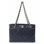 Chanel CC logo Quilted Chain Tote