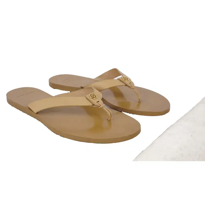 Tory Burch Manon Leather Flip Flops | Luxepolis India