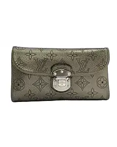 Louis Vuitton Portefeuille Amelia Monogram Mahina Wallet