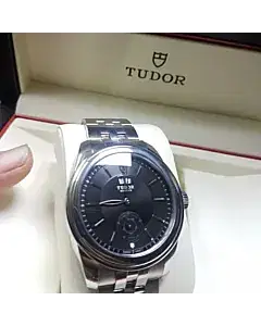 Tudor Glamour Double Date