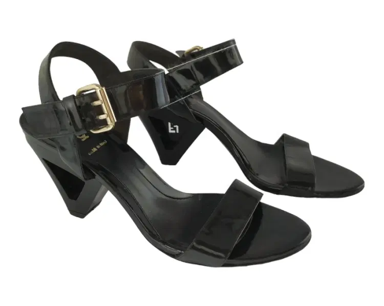 Size 38 - Fendi Black Leather Ankle Strap Sandals-Hover-Image