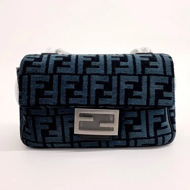 Fendi Baguette Chain Shoulder Bag (8BR793)-Hover-Image