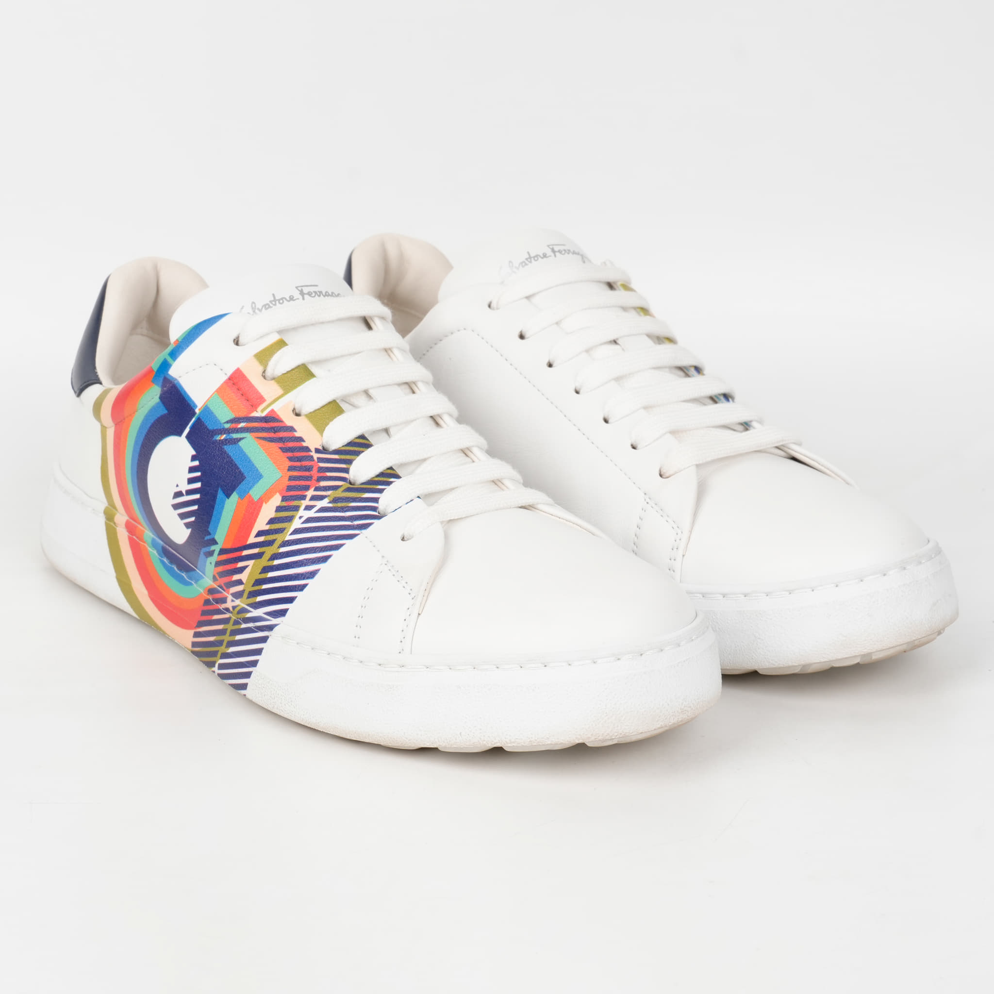 Size 9 - Ferragamo Gancini Graphic-Print Sneakers