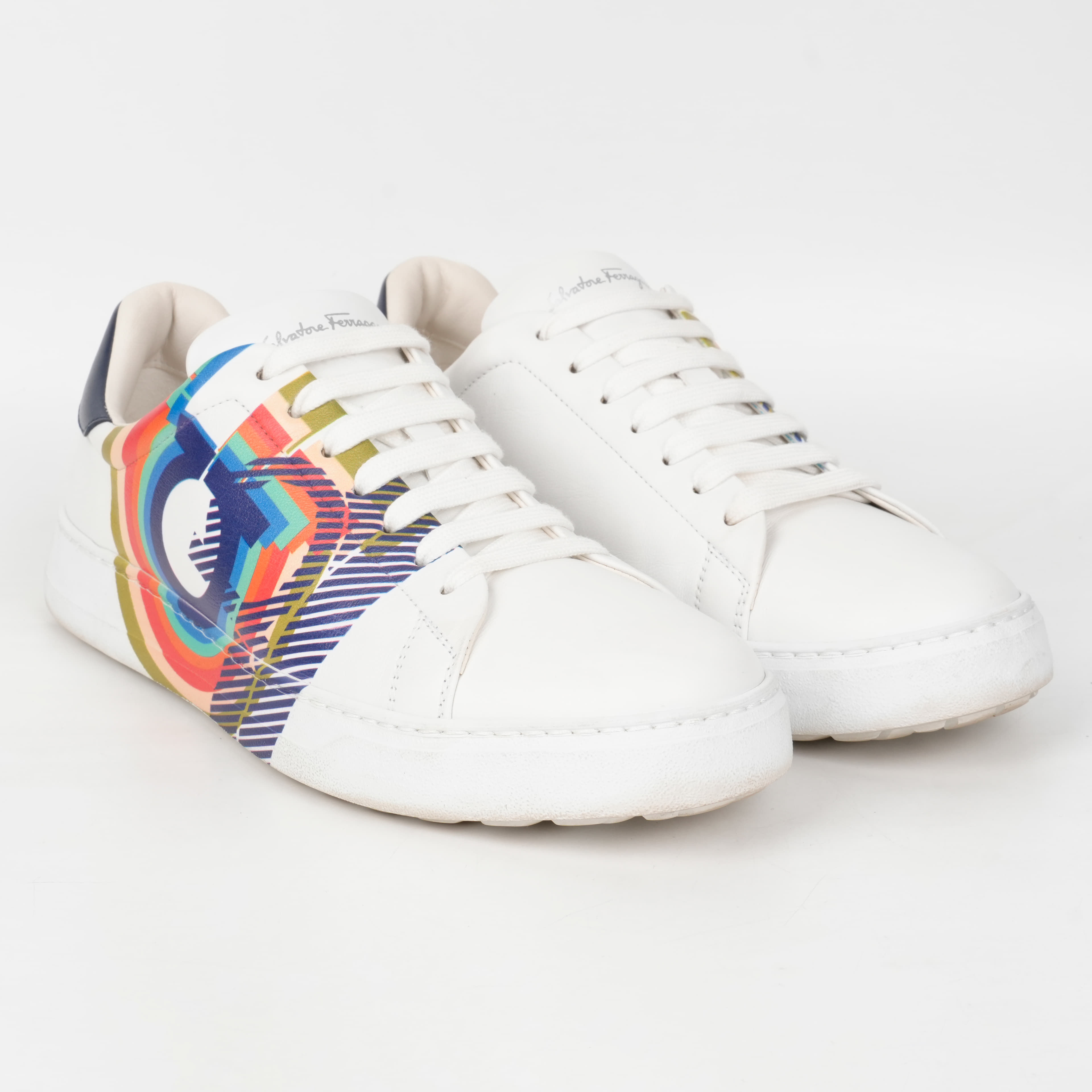 Size 9 - Ferragamo Gancini Graphic-Print Sneakers