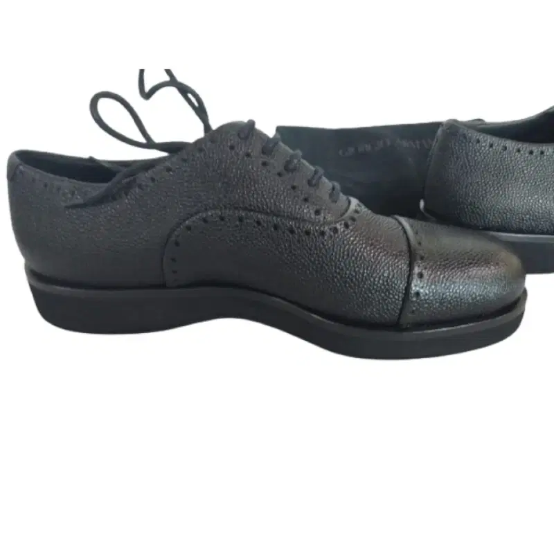 Giorgio Armani Leather Extralight X2C530 Shoes