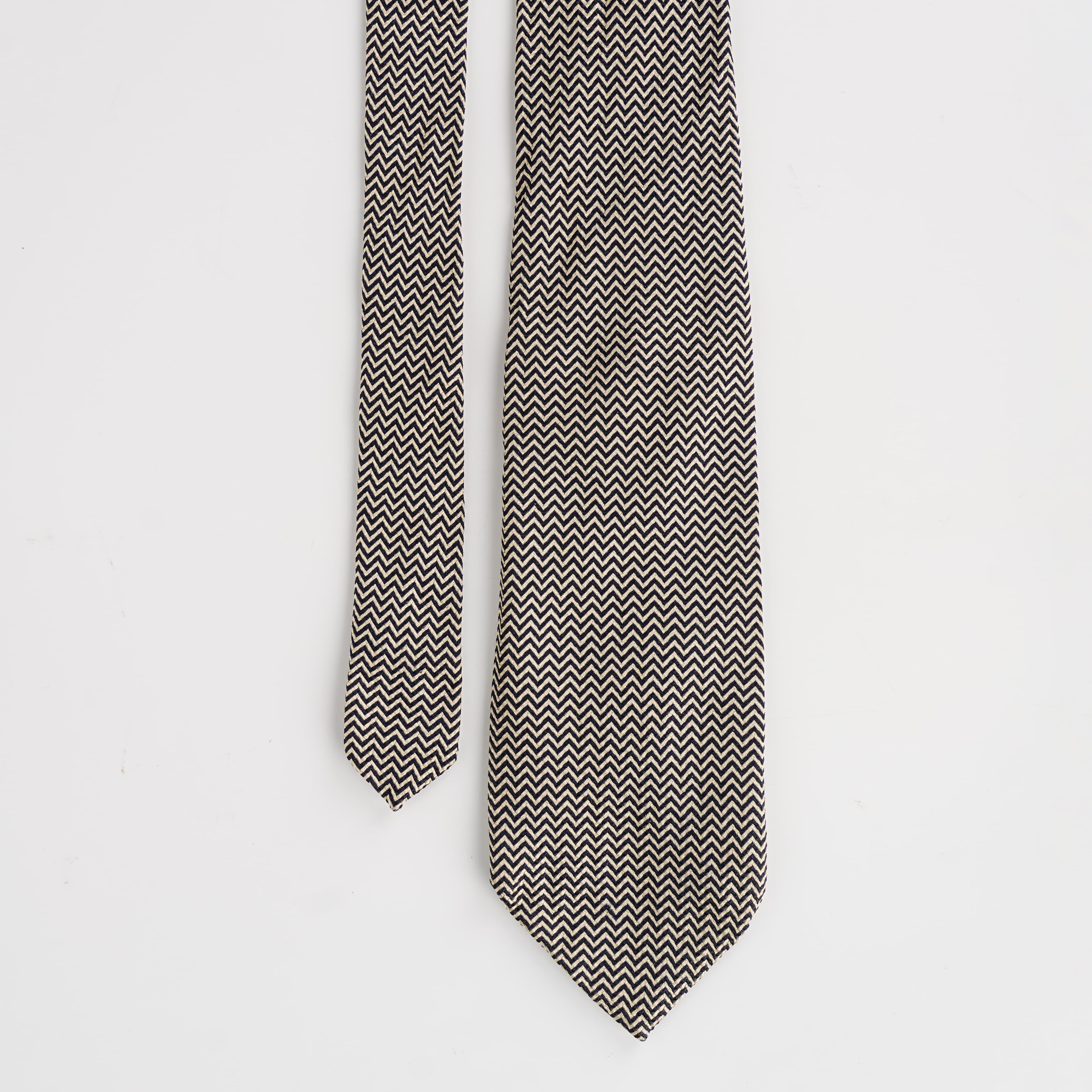 Givenchy Monsieur 4G Chevron Herringbone Tie in Silk Navy/Cream Stripe