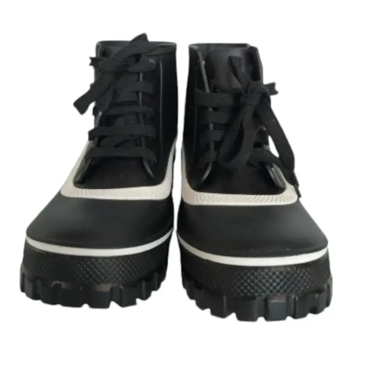 Givenchy Gaston Lace Black Boots-Hover-Image