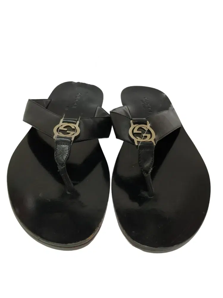 Gucci Interlocking GG Black Leather Thong Sandals-Hover-Image