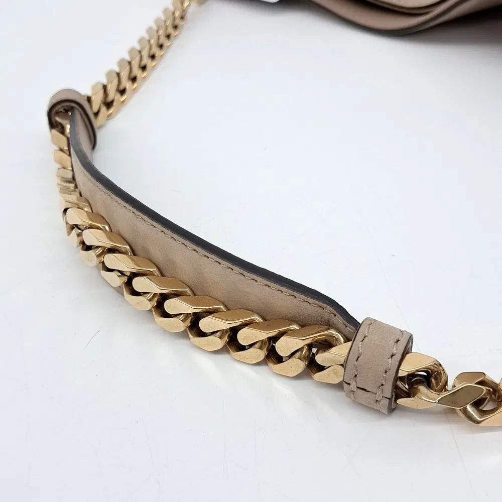 main-slider-image-1