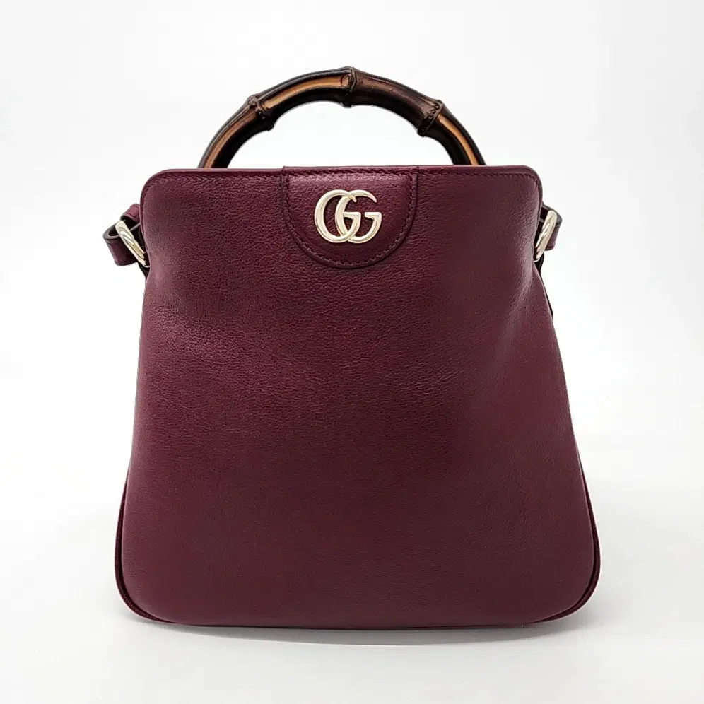 Gucci Diana Small Tote and Shoulder Bag (799865)