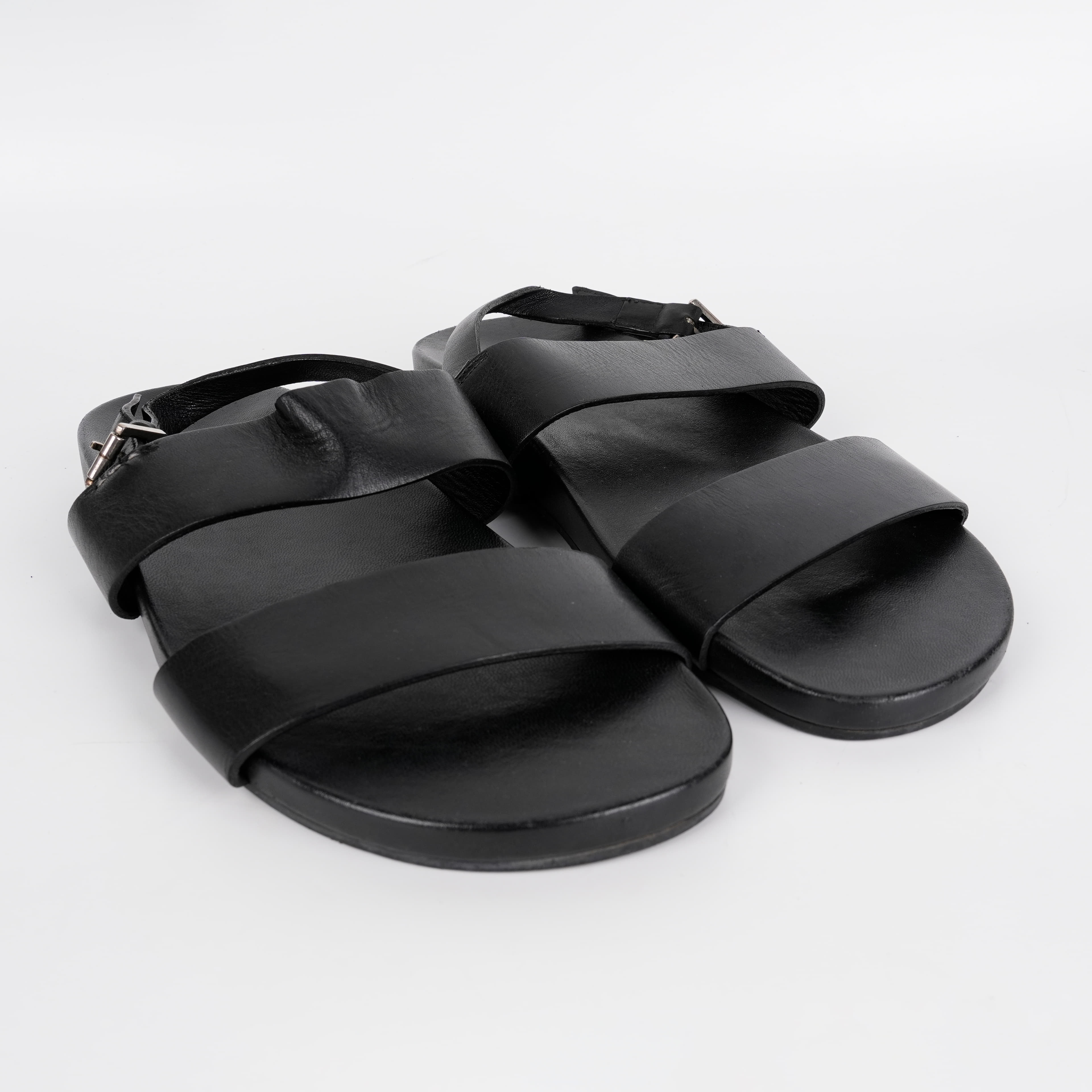 Size 8 - Gucci Mens 368499 Black Leather Sandals