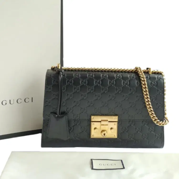 Gucci Black Guccissima Padlock Medium Leather Shoulder Bag-Hover-Image