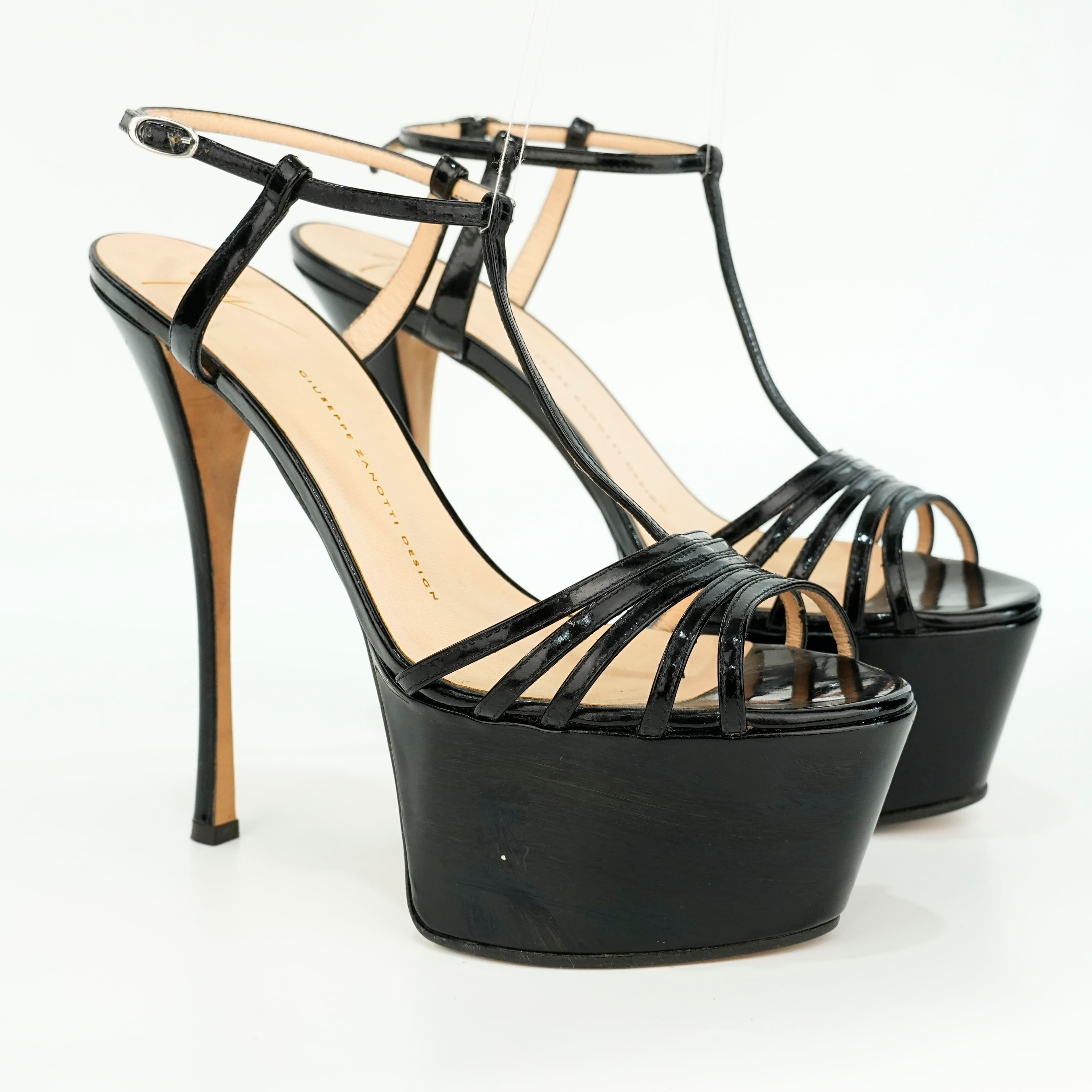 40.5 - Giuseppe Zanotti black patent leather caged sandals