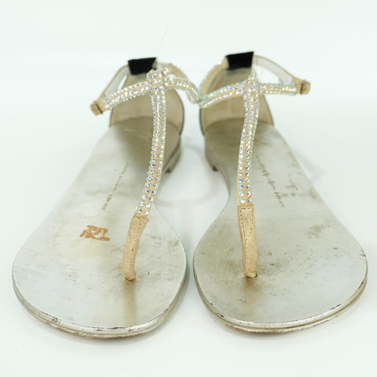 Size 40 - Giuseppe Zanotti crystal-embellished flat thong sandals-Hover-Image