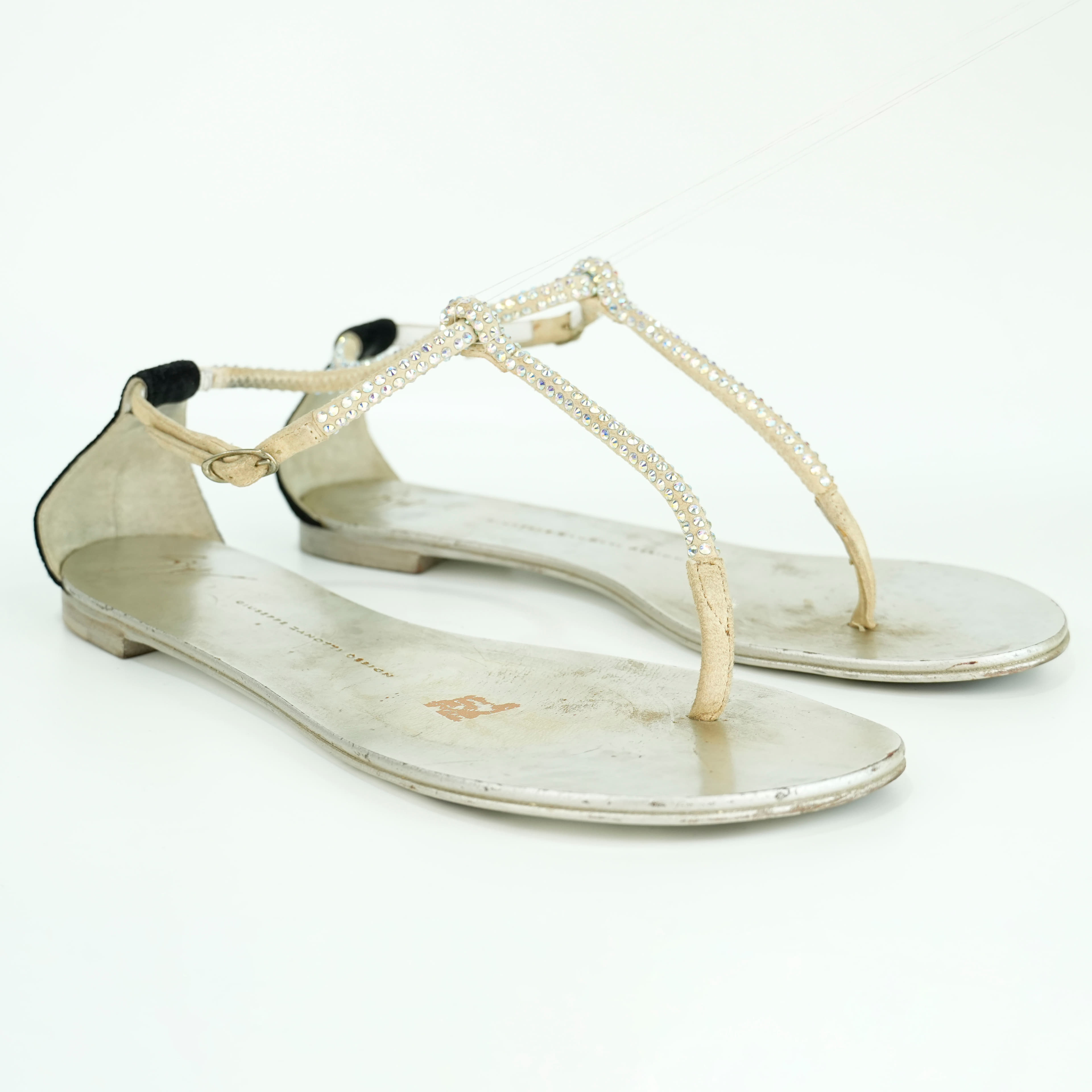 Size 40 - Giuseppe Zanotti crystal-embellished flat thong sandals