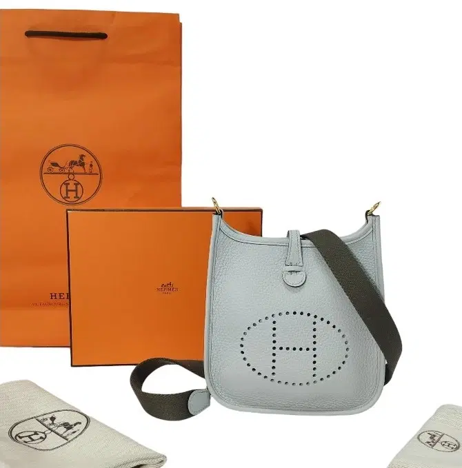 Hermes Evelyn Pale Blue-Hover-Image