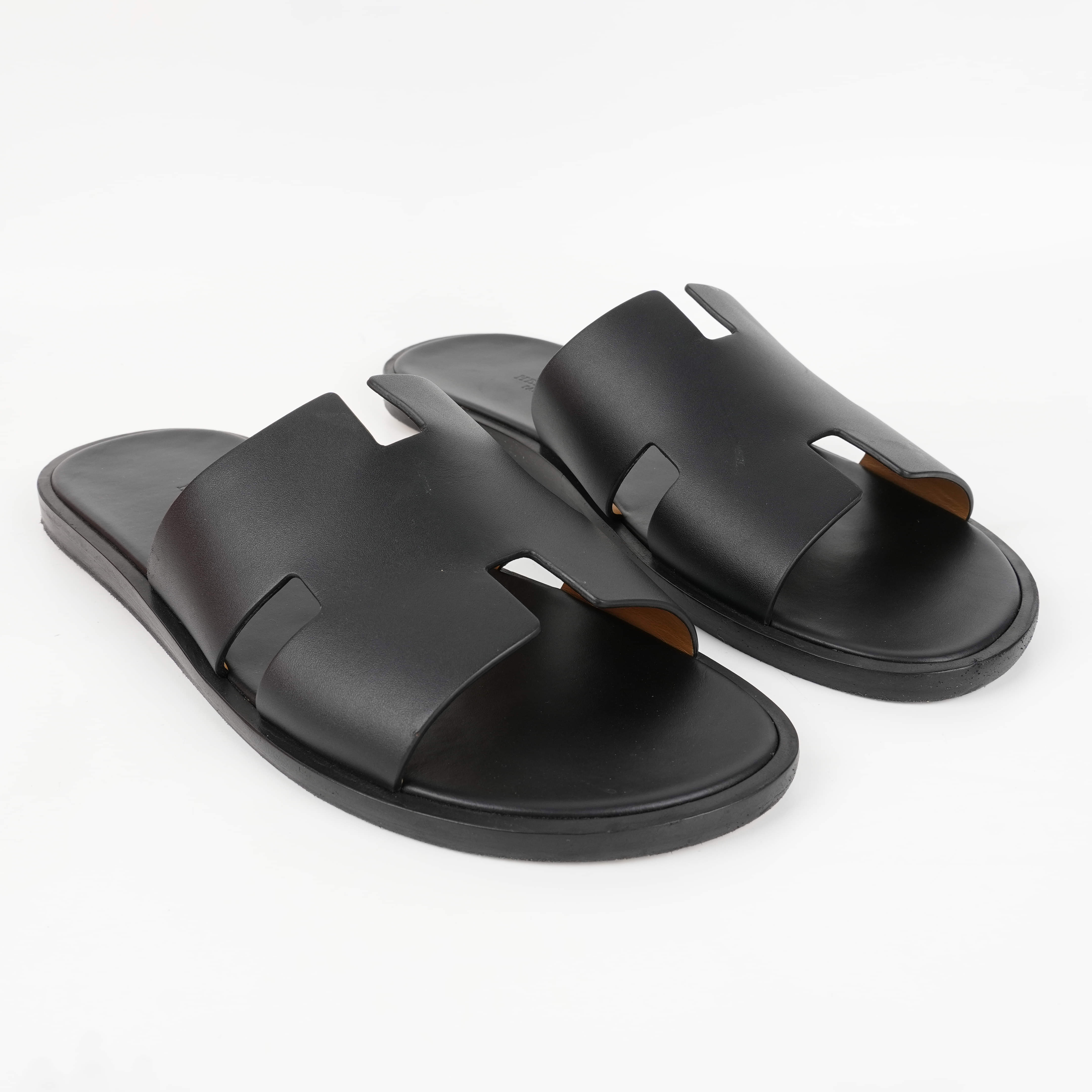 hermes-izmir-sandal-in-noir-uk