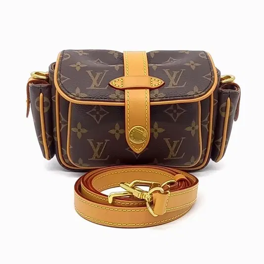 Louis Vuitton Cargo Wearable Wallet M14742