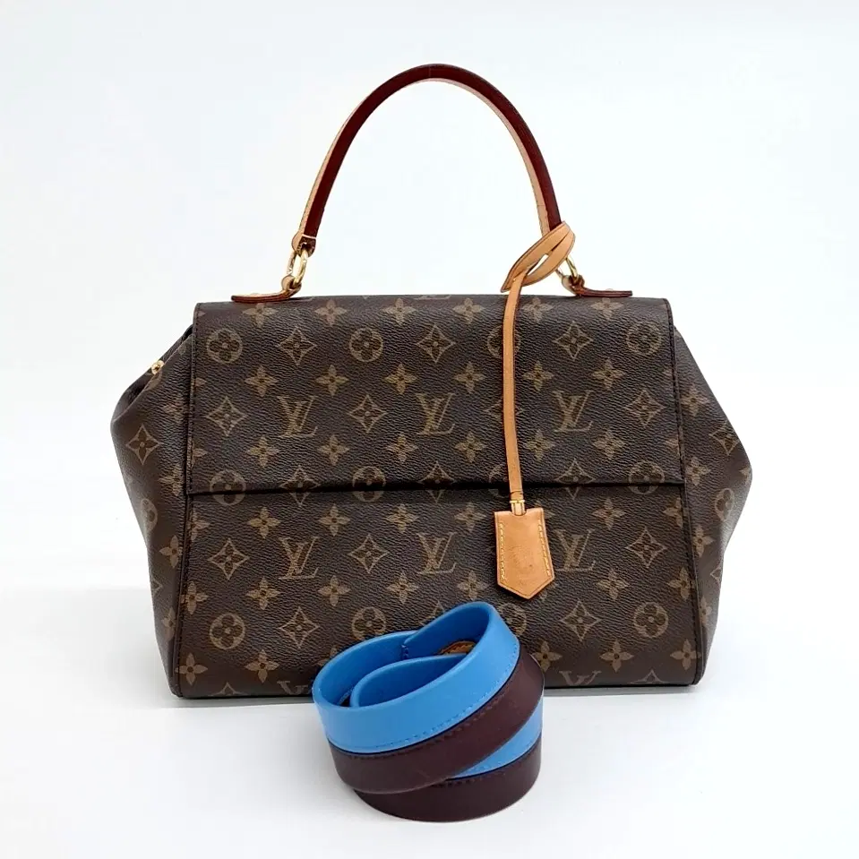 Louis Vuitton Cluny MM M42735
