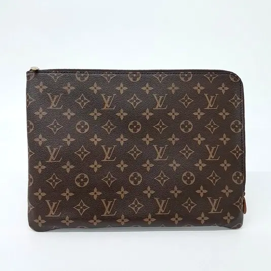 Louis Vuitton Monogram Etu Voyage MM-Hover-Image
