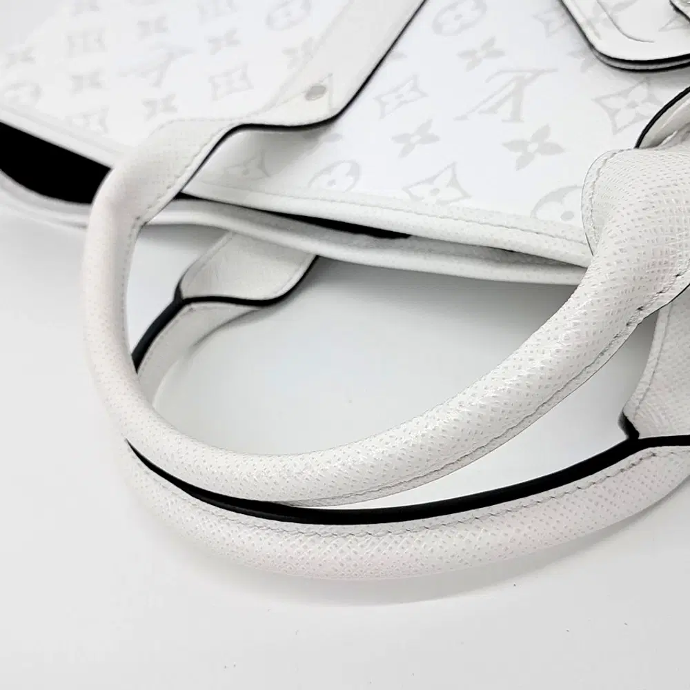 main-slider-image-1